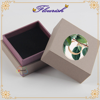 Elegante porta badge con stampa foglia