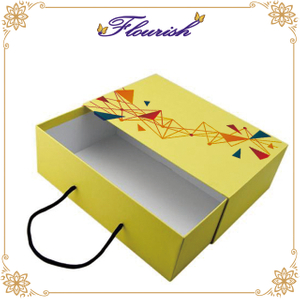 Scatola di caramelle per bambini con design nuovo