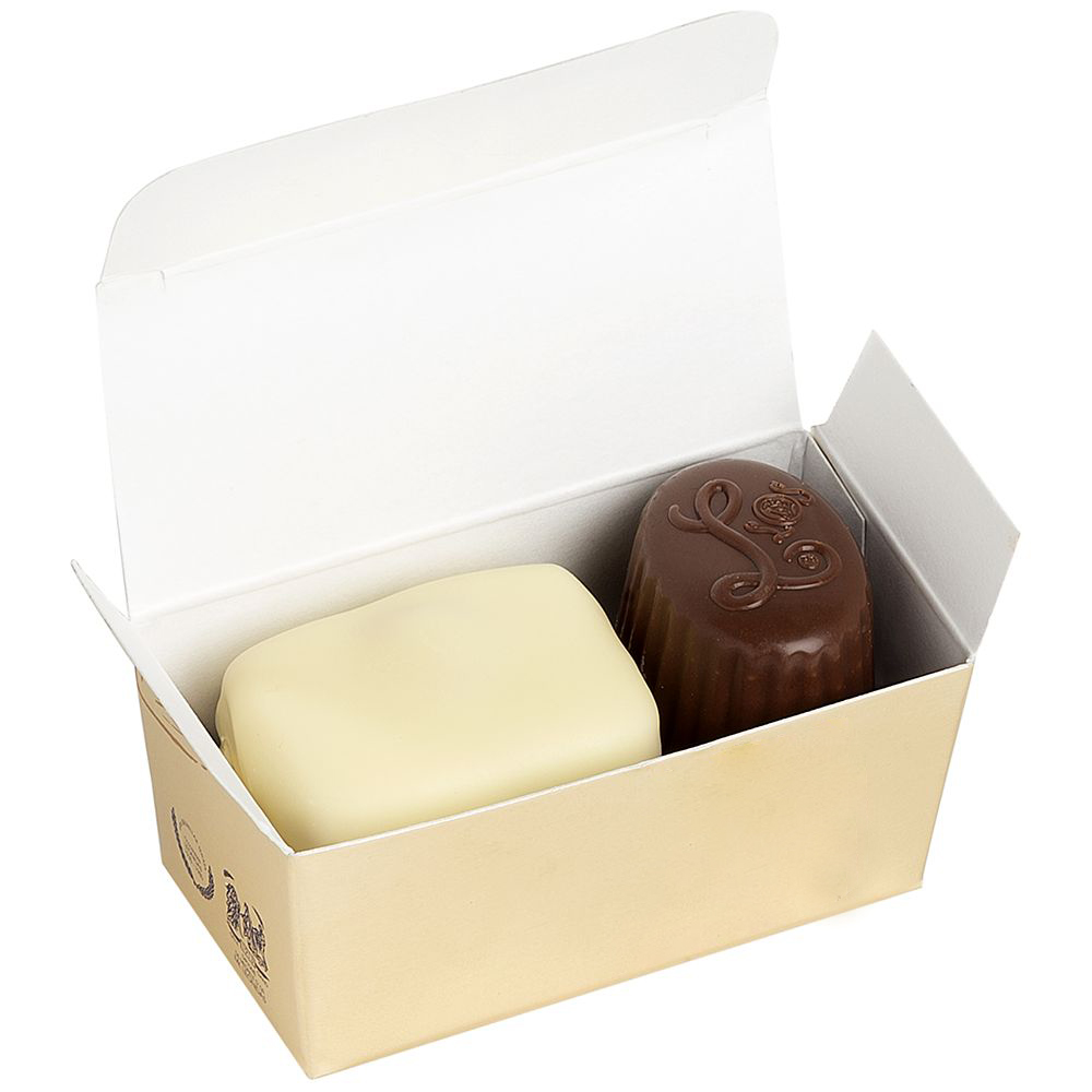 Confezione regalo di cioccolato assortito di carta patinata di colore beige
