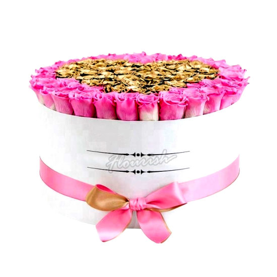 Scatola di cartone d'imballaggio e di tenuta del fiore rosa romantico di colore per cerimonia di nozze