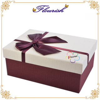 Confezione regalo in carta di lino color bordeaux