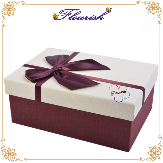 Confezione regalo in carta di lino color bordeaux