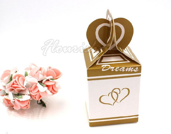 Confezione regalo Bridemaid in cartone di colore viola dal bel design a cuore con nastro