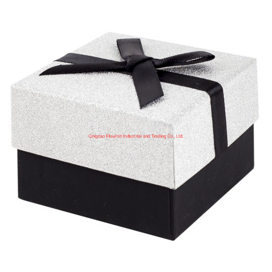 Scatola d'imballaggio del regalo di anniversario di matrimonio del cartone laminato opaco di qualità superiore con il fiore fatto a mano