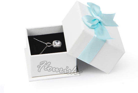Elegante porta badge con stampa foglia