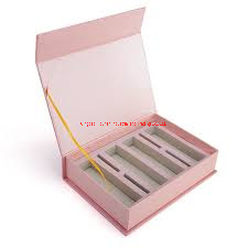 Scatola di carta cosmetica in cartone con lamina d'oro con chiusura magnetica