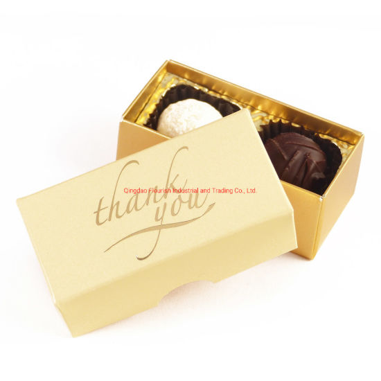 Confezione regalo di lusso in carta color oro con logo personalizzato