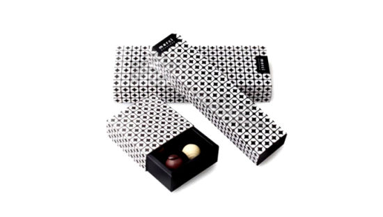 Scatola di caramelle per bambini con design nuovo