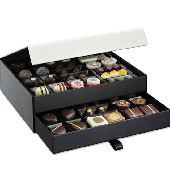 Scatola regalo Flip Top Style con torta al cioccolato verde