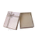 Scatola per collana in carta patinata beige di medie dimensioni