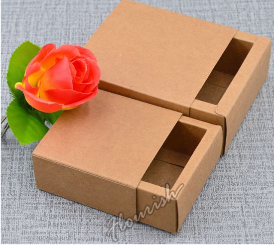 Scatola di caramelle in carta kraft con design speciale