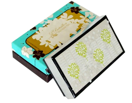 Scatola sorpresa sorpresa per anniversario regalo in carta patinata laminata verde opaca
