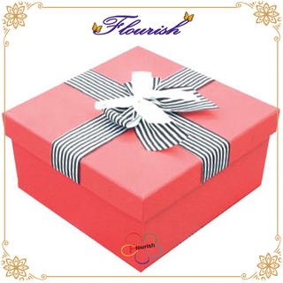 Coperchio del farfallino personalizzato rosso e scatola di carta per imballaggio regalo base per tempo felice