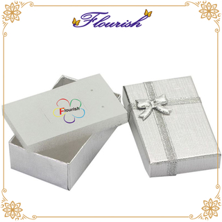 Scatola per confezione regalo in cartone rigido lucido per gioielli con inserto in schiuma