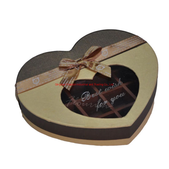 Raffinata scatola per esposizione al cioccolato assortita in carta patinata con nastro setoso