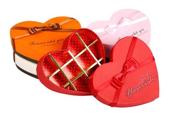 Scatola di carta per imballaggio in cioccolato a forma di cuore di colore rosso con inserto