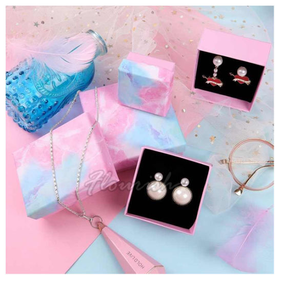 Lamina scintillante che timbra il contenitore di monili rosa della collana di carta patinata