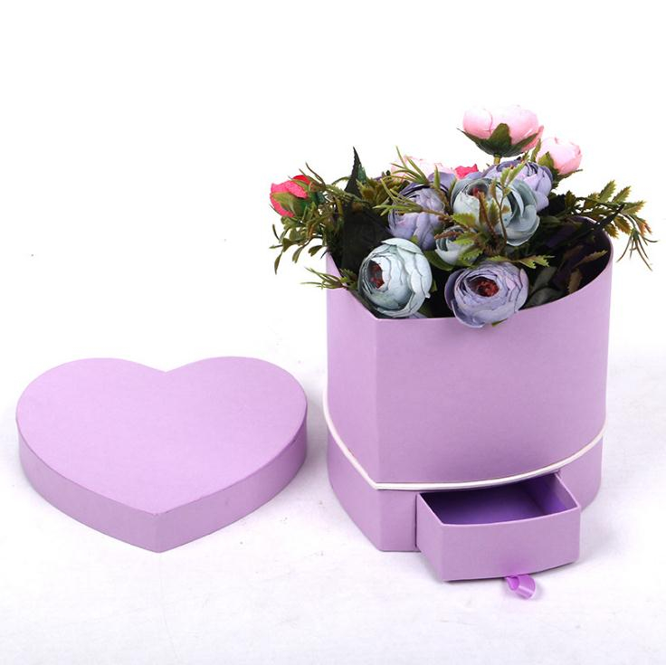 Scatola d'imballaggio del regalo del fiore di carta del cartone a forma di cuore per l'imballaggio della rosa