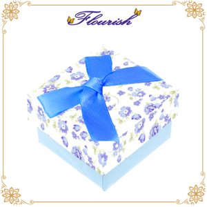 Scatola di souvenir stampa floreale di carta patinata blu