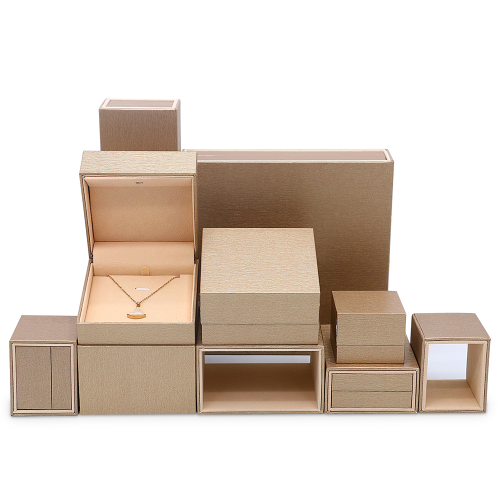 Nuovi arrivi Luxury Clamshell LED Jewelry Box per anello/collana